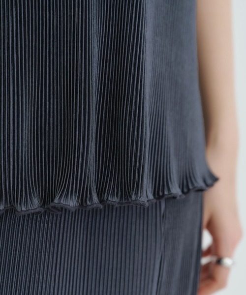 TINA:JOJUN(ティーナジョジュン)の「プリーツ ボリュームブラウス TINA:JOJUN(シャツ/ブラウス・レディース・ピンクベージュ/ブルーグレー・M)」の19枚目の写真