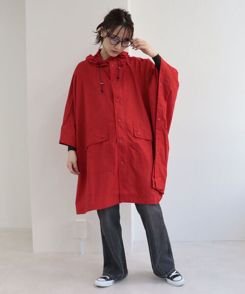 Traditional Weatherwear（トラディショナルウェザーウェア）の「【TRADITIONAL WEATHERWEAR/トラディショナル ウェザーウェア】RENFREW パッカブルレインコート（レインコート/ポンチョ・レディース・ブラック/ベージュ/レッド/サックスブルー・MEDIUM）」の11枚目の写真