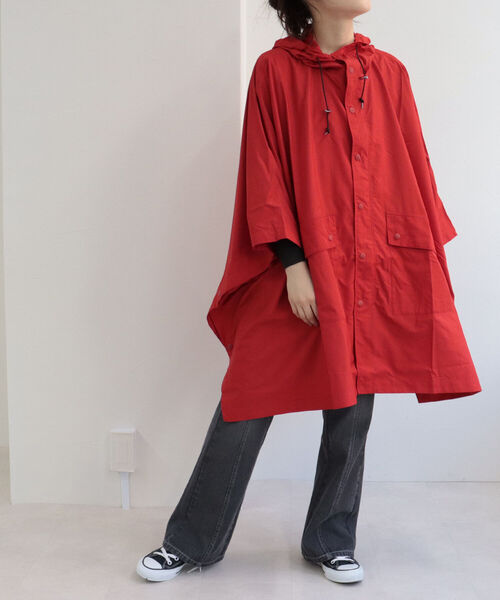 Traditional Weatherwear（トラディショナルウェザーウェア）の「【TRADITIONAL WEATHERWEAR/トラディショナル ウェザーウェア】RENFREW パッカブルレインコート（レインコート/ポンチョ・レディース・ブラック/ベージュ/レッド/サックスブルー・MEDIUM）」の12枚目の写真