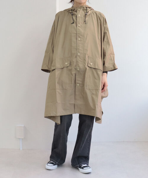Traditional Weatherwear（トラディショナルウェザーウェア）の「【TRADITIONAL WEATHERWEAR/トラディショナル ウェザーウェア】RENFREW パッカブルレインコート（レインコート/ポンチョ・レディース・ブラック/ベージュ/レッド/サックスブルー・MEDIUM）」の19枚目の写真