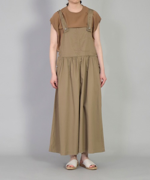 OMNIGOD（オムニゴッド）の「[OMNIGOD womens / オムニゴッド] スラブブロークンツイル サロペットスカート（サロペット/オーバーオール・レディース・ベージュ/ネイビー・FREE）」の12枚目の写真