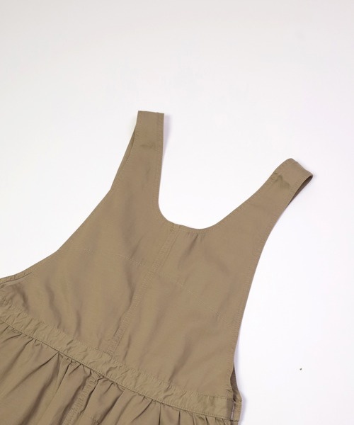 OMNIGOD（オムニゴッド）の「[OMNIGOD womens / オムニゴッド] スラブブロークンツイル サロペットスカート（サロペット/オーバーオール・レディース・ベージュ/ネイビー・FREE）」の15枚目の写真