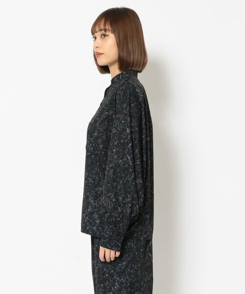 EACH.（イーチ）の「EACH（イーチ）PRINT DOLMAN SLEEVE SHIRT/プリントドルマンスリーブシャツ（シャツ/ブラウス・レディース・ブラック・FREE）」の3枚目の写真
