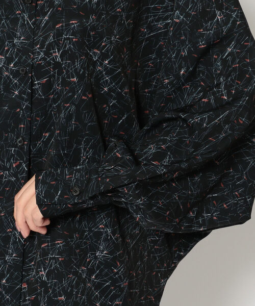 EACH.（イーチ）の「EACH（イーチ）PRINT DOLMAN SLEEVE SHIRT/プリントドルマンスリーブシャツ（シャツ/ブラウス・レディース・ブラック・FREE）」の8枚目の写真