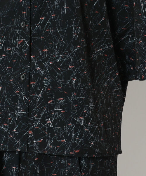 EACH.（イーチ）の「EACH（イーチ）PRINT DOLMAN SLEEVE SHIRT/プリントドルマンスリーブシャツ（シャツ/ブラウス・レディース・ブラック・FREE）」の6枚目の写真