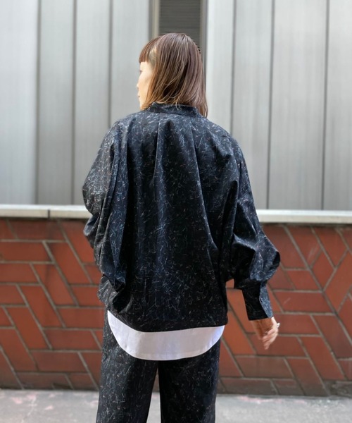 EACH.（イーチ）の「EACH（イーチ）PRINT DOLMAN SLEEVE SHIRT/プリントドルマンスリーブシャツ（シャツ/ブラウス・レディース・ブラック・FREE）」の11枚目の写真