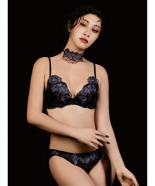 LINGERIEAM（ランジェリアム）の「ライラジュエル グラマーアップ ブラ（ブラジャー・レディース・ブラック/ボルドー・C70/C75/B65/C65/D65/B70/B75/D75/D70）」の4枚目の写真