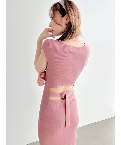 RESEXXY(リゼクシー)の「バックオープンニットワンピース(ワンピース・レディース・ブラック/ベージュ/ピンク/グリーン・FREE)」の9枚目の写真