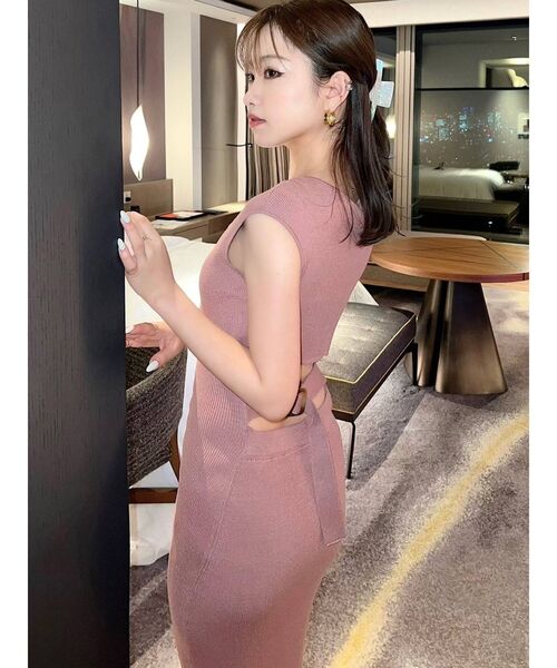 RESEXXY(リゼクシー)の「バックオープンニットワンピース(ワンピース・レディース・ブラック/ベージュ/ピンク/グリーン・FREE)」の18枚目の写真