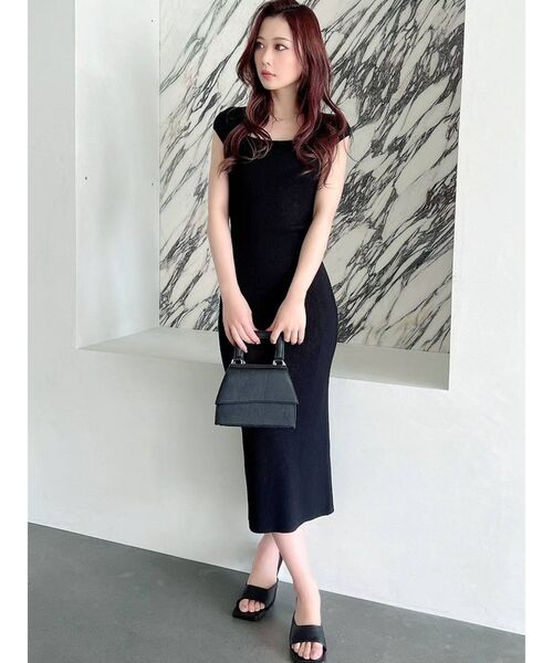 RESEXXY(リゼクシー)の「バックオープンニットワンピース(ワンピース・レディース・ブラック/ベージュ/ピンク/グリーン・FREE)」の15枚目の写真