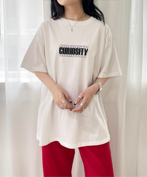 EPIMI E'PIMMY（エピミエピミー）の「〈ユニセックス〉カラーロゴプリントオーバーTシャツ（Tシャツ/カットソー・レディース・ホワイト/チャコールグレー/オフホワイト・MEDIUM）」の2枚目の写真