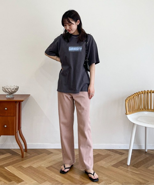 EPIMI E'PIMMY（エピミエピミー）の「〈ユニセックス〉カラーロゴプリントオーバーTシャツ（Tシャツ/カットソー・レディース・ホワイト/チャコールグレー/オフホワイト・MEDIUM）」の7枚目の写真