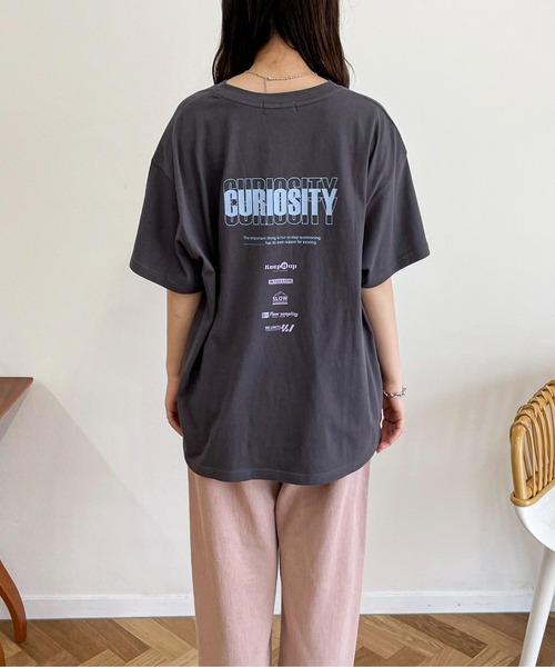 EPIMI E'PIMMY（エピミエピミー）の「〈ユニセックス〉カラーロゴプリントオーバーTシャツ（Tシャツ/カットソー・レディース・ホワイト/チャコールグレー/オフホワイト・MEDIUM）」の15枚目の写真