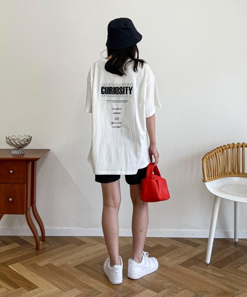 EPIMI E'PIMMY（エピミエピミー）の「〈ユニセックス〉カラーロゴプリントオーバーTシャツ（Tシャツ/カットソー・レディース・ホワイト/チャコールグレー/オフホワイト・MEDIUM）」の12枚目の写真