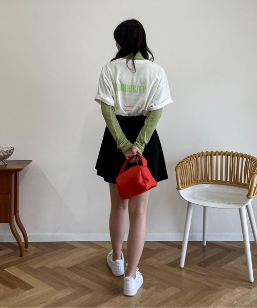 EPIMI E'PIMMY（エピミエピミー）の「〈ユニセックス〉カラーロゴプリントオーバーTシャツ（Tシャツ/カットソー・レディース・ホワイト/チャコールグレー/オフホワイト・MEDIUM）」の22枚目の写真