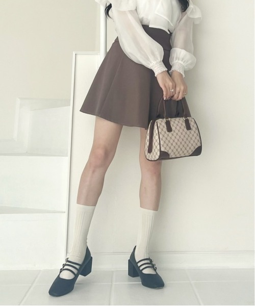 TITTY&CO.（ティティーアンドコー）の「【2サイズ展開/6色展開/ウエスト調整可】ハイウエストミニフレアスカパン（スカート・レディース・ブラック/アイボリー/ブラウン/マルチ/グレー/インディゴブルー・FREE/X-SMALL）」の4枚目の写真