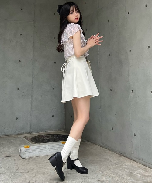 TITTY&CO.（ティティーアンドコー）の「【2サイズ展開/6色展開/ウエスト調整可】ハイウエストミニフレアスカパン（スカート・レディース・ブラック/アイボリー/ブラウン/マルチ/グレー/インディゴブルー・FREE/X-SMALL）」の9枚目の写真