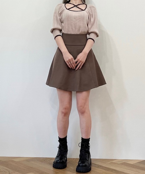 TITTY&CO.（ティティーアンドコー）の「【2サイズ展開/6色展開/ウエスト調整可】ハイウエストミニフレアスカパン（スカート・レディース・ブラック/アイボリー/ブラウン/マルチ/グレー/インディゴブルー・FREE/X-SMALL）」の17枚目の写真