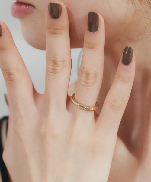 VANNIE U(ヴァニーユー)の「rope ring(リング・レディース・シルバー/ゴールド・#13/#9/#11)」の12枚目の写真