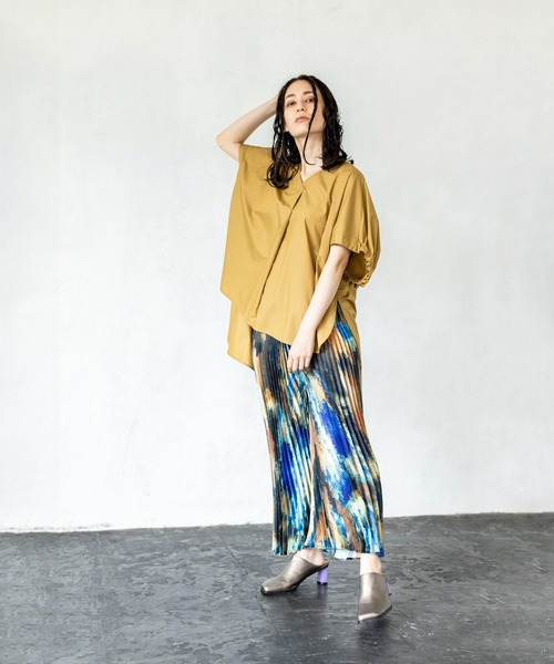 OSMOSIS（オズモーシス）の「プリントプリーツパンツ（その他パンツ・レディース・ブルー/グリーン/キャメル・ONE SIZE）」の6枚目の写真