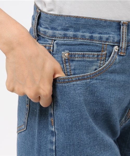 WEGO（ウィゴー）の「WEGO/ デニムフリンジショートパンツ（デニムパンツ・レディース・インディゴブルー/ライトインディゴブルー・MEDIUM/LARGE）」の8枚目の写真