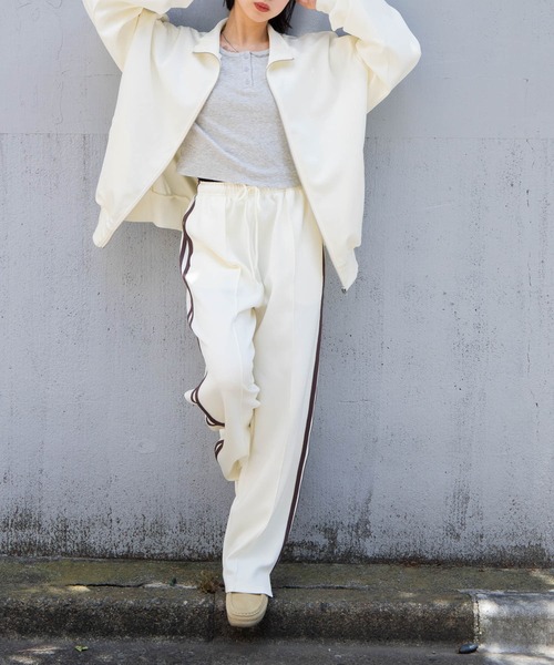 WEGO（ウィゴー）の「WEGO/サイドスリットトラックパンツ（スウェットパンツ・レディース・ホワイト/ブラック・FREE）」の13枚目の写真