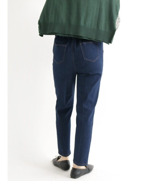 Samansa Mos2 blue（サマンサモスモスブルー）の「【ECO DENIM】ストレッチスリムテーパードパンツ（デニムパンツ・レディース・ブラック/ネイビー/ブルー・ﾌﾘ-）」の21枚目の写真