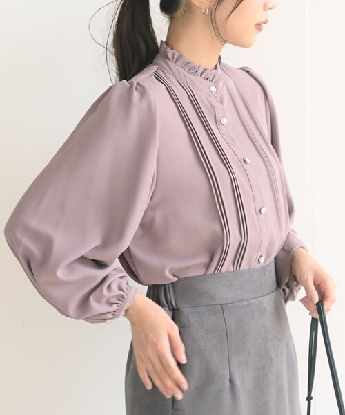 rps（アールピーエス）の「多釦ハイネックブラウス（シャツ/ブラウス・レディース・ブラック/オフホワイト/ピンクベージュ/ボルドー/サックスブルー・フリー）」の4枚目の写真