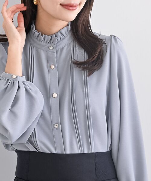 rps（アールピーエス）の「多釦ハイネックブラウス（シャツ/ブラウス・レディース・ブラック/オフホワイト/ピンクベージュ/ボルドー/サックスブルー・フリー）」の12枚目の写真