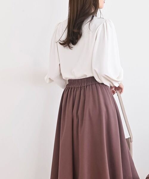 rps（アールピーエス）の「多釦ハイネックブラウス（シャツ/ブラウス・レディース・ブラック/オフホワイト/ピンクベージュ/ボルドー/サックスブルー・フリー）」の6枚目の写真