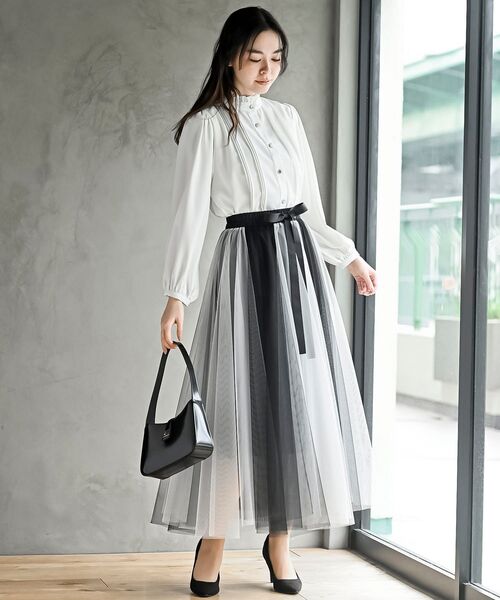 rps（アールピーエス）の「多釦ハイネックブラウス（シャツ/ブラウス・レディース・ブラック/オフホワイト/ピンクベージュ/ボルドー/サックスブルー・フリー）」の22枚目の写真