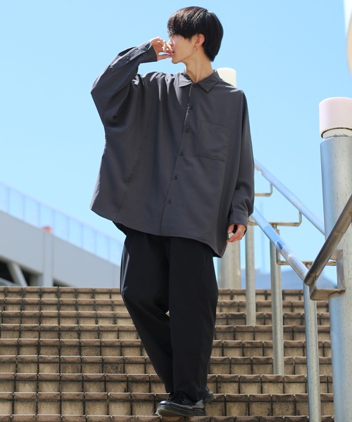 SITRY（シトリー）の「Oversize Drop shoulder dolman sleeve Shirt/オーバーサイズ ドロップショルダー ドルマンスリーブ シャツ（シャツ/ブラウス・メンズ・チャコールグレー/ブラック/オフホワイト・M/L）」の14枚目の写真