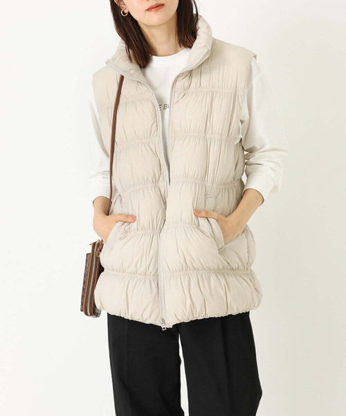 a.v.v（アーヴェヴェ）の「【サスティナブル】ストレッチ中綿ベスト（ダウンベスト・レディース・ベージュ/ブラック・40/42/38/34/36）」の2枚目の写真