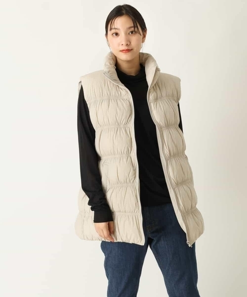 a.v.v（アーヴェヴェ）の「【サスティナブル】ストレッチ中綿ベスト（ダウンベスト・レディース・ベージュ/ブラック・40/42/38/34/36）」の11枚目の写真