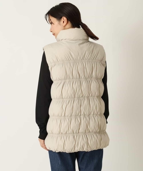 a.v.v（アーヴェヴェ）の「【サスティナブル】ストレッチ中綿ベスト（ダウンベスト・レディース・ベージュ/ブラック・40/42/38/34/36）」の15枚目の写真