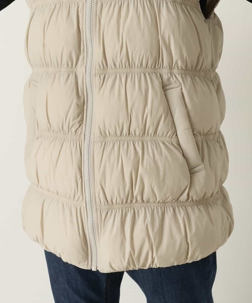 a.v.v（アーヴェヴェ）の「【サスティナブル】ストレッチ中綿ベスト（ダウンベスト・レディース・ベージュ/ブラック・40/42/38/34/36）」の19枚目の写真