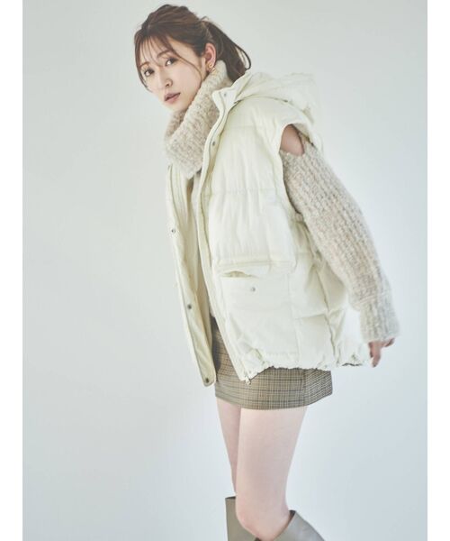 dazzlin（ダズリン）の「【吉田朱里コラボ】ショルダーオープンラメニットトップス（ニット/セーター・レディース・ベージュ/グレー/アイボリー・FREE）」の14枚目の写真