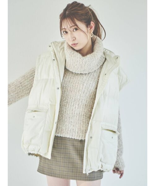 dazzlin（ダズリン）の「【吉田朱里コラボ】ショルダーオープンラメニットトップス（ニット/セーター・レディース・ベージュ/グレー/アイボリー・FREE）」の15枚目の写真