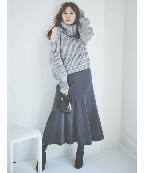 dazzlin（ダズリン）の「【吉田朱里コラボ】ショルダーオープンラメニットトップス（ニット/セーター・レディース・ベージュ/グレー/アイボリー・FREE）」の16枚目の写真