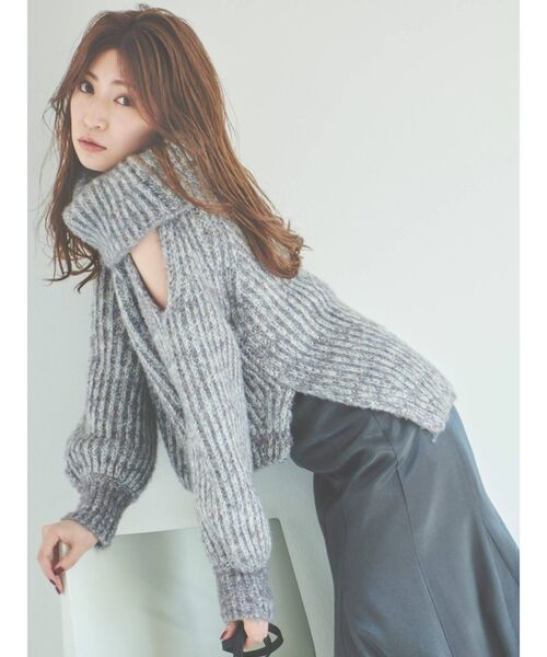 dazzlin（ダズリン）の「【吉田朱里コラボ】ショルダーオープンラメニットトップス（ニット/セーター・レディース・ベージュ/グレー/アイボリー・FREE）」の18枚目の写真
