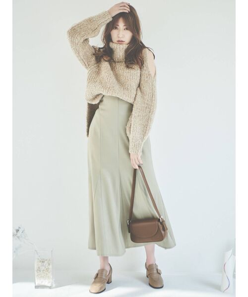 dazzlin（ダズリン）の「【吉田朱里コラボ】ショルダーオープンラメニットトップス（ニット/セーター・レディース・ベージュ/グレー/アイボリー・FREE）」の21枚目の写真