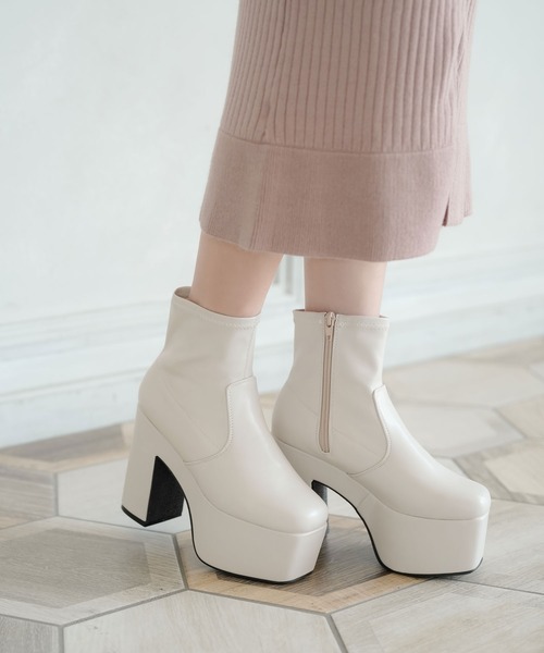 Newlyme（ニューリーミー）の「12cm厚底ストレッチショートブーツ（ブーツ・レディース・ブラック/ブラウン/オフホワイト・23cm/23.5cm/24cm/24.5cm/25cm/22.5cm）」の12枚目の写真