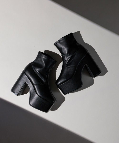 Newlyme（ニューリーミー）の「12cm厚底ストレッチショートブーツ（ブーツ・レディース・ブラック/ブラウン/オフホワイト・23cm/23.5cm/24cm/24.5cm/25cm/22.5cm）」の22枚目の写真