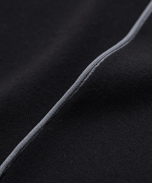 ADAM ET ROPE'(アダムエロペ)の「【サステナブル・WEB限定(一部店舗展開あり)・2WAY】バイカラーコンパクトニット(ニット/セーター・レディース・ブラウン系その他/チャコールグレー/ブラック系その他・FREE)」の17枚目の写真