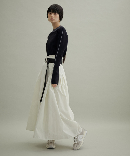 ADAM ET ROPE'(アダムエロペ)の「【サステナブル・WEB限定(一部店舗展開あり)・2WAY】バイカラーコンパクトニット(ニット/セーター・レディース・ブラウン系その他/チャコールグレー/ブラック系その他・FREE)」の22枚目の写真