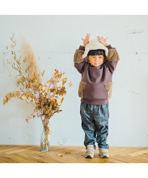 BREEZE by yumi.（ブリーズバイユミ）の「WEB限定 ボア切替あったかトレーナー【BREEZE by yumi】（スウェット・キッズ・アイボリー/ネイビー/ブラウン・110/80/140/130/120/90/100）」の4枚目の写真