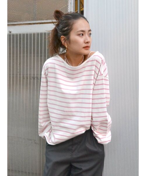 Ungrid(アングリッド)の「ボートネックボーダーロングスリーブTee(Tシャツ/カットソー・レディース・ネイビー/グリーン/ピンク・FREE)」の4枚目の写真