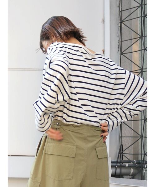 Ungrid(アングリッド)の「ボートネックボーダーロングスリーブTee(Tシャツ/カットソー・レディース・ネイビー/グリーン/ピンク・FREE)」の8枚目の写真