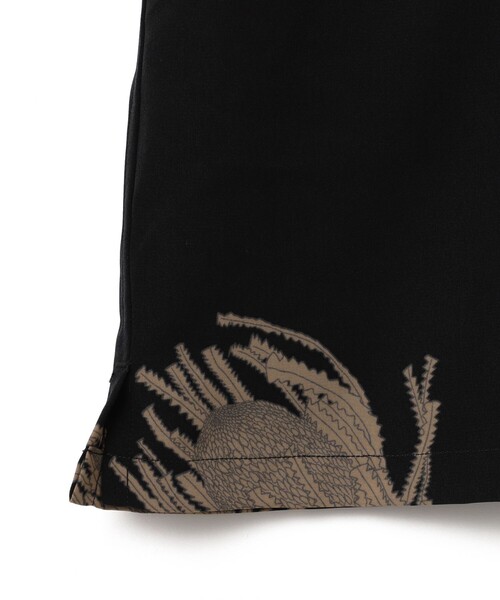 BEAMS LIGHTS(ビームスライツ)の「BEAMS LIGHTS / フラワープリント オープンカラー シャツ(シャツ/ブラウス・メンズ・ブラック/オリーブ・S/M/L)」の6枚目の写真