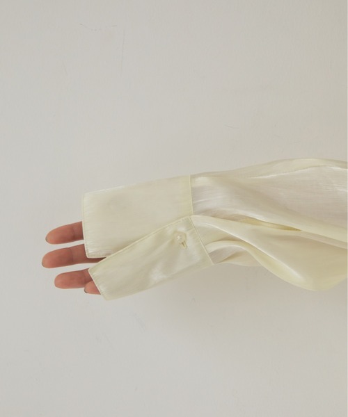 VACANCY（ヴァカンシー）の「開襟シャイニーオーバーシャツ（シャツ/ブラウス・レディース・ブルー/グレー/イエロー/グリーン・FREE）」の12枚目の写真